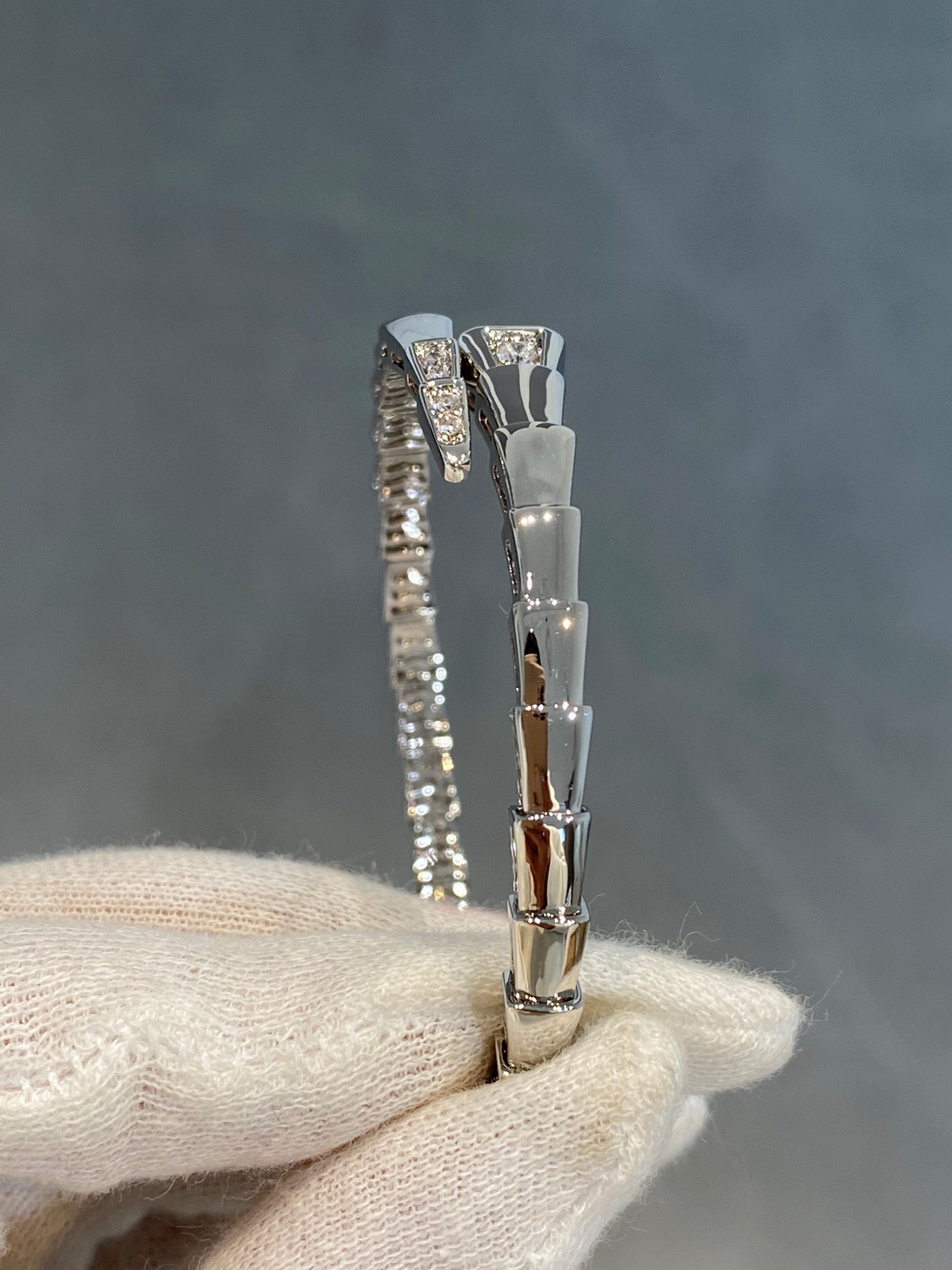 Bvlgari SERPENTI BRACELET DIAMONDS SILVER