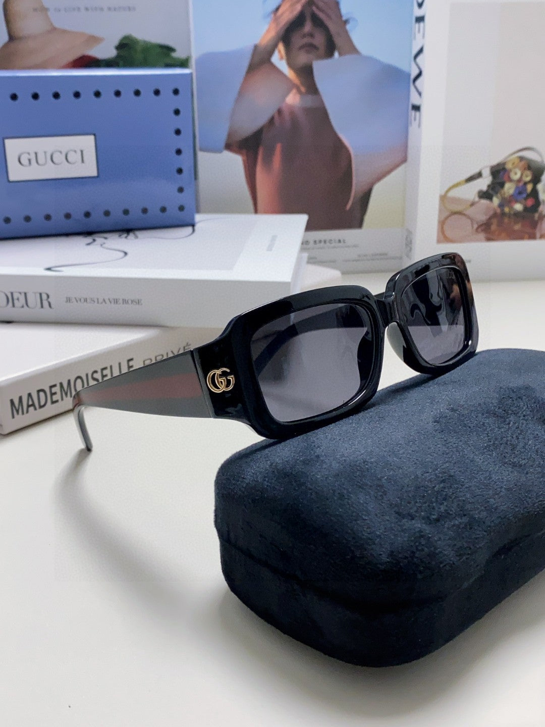 RECTANGULAR FRAME SUNGLASSES 570237 IN ACETATE